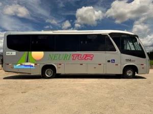 01 Micro-ônibus 30 Lugares
