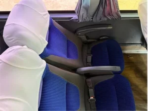 02 Micro-ônibus 30 Lugares